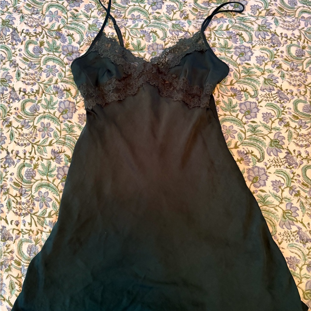 Altar'd State Emerald Lace-Trim Mini Slip